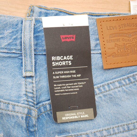 Levi's Women's Rib Cage Shorts BNWT Size 30 - Picture 5 of 5